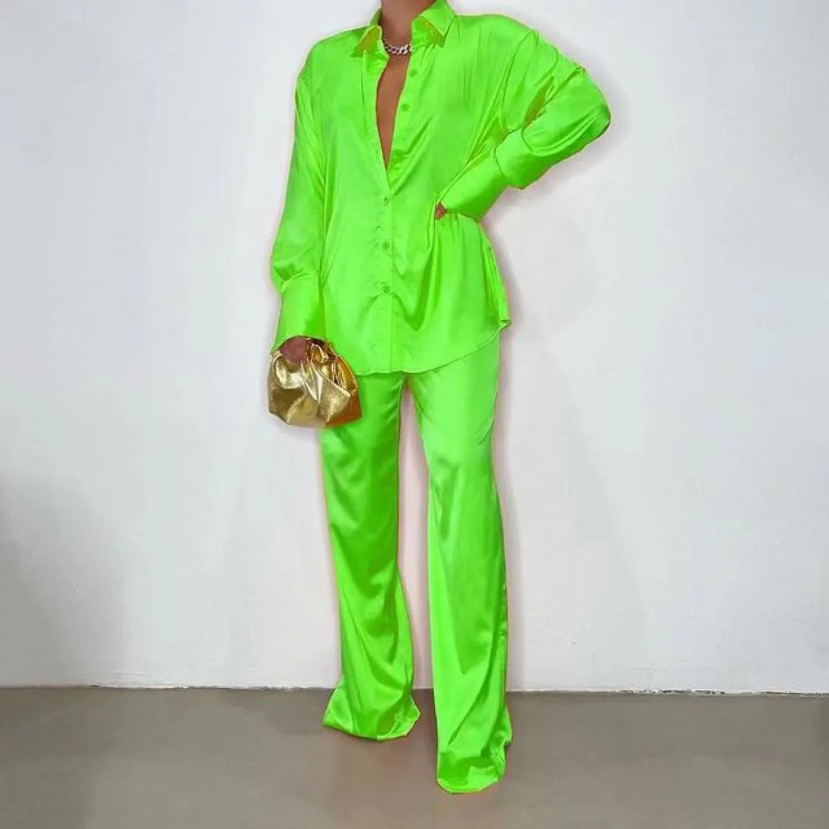 2022 Set coordinati da donna eleganti in raso Camicia a maniche lunghe casual Pantaloni dritti Abito femminile Solido allentato