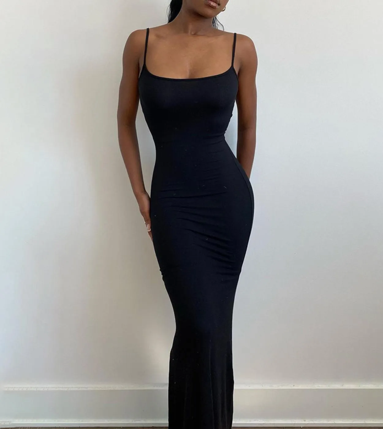 2023 New Fashion Evening Maxi Dress Backless Women Party Club Ladies Bodycon Peach Hip Abiti lunghi eleganti per donna