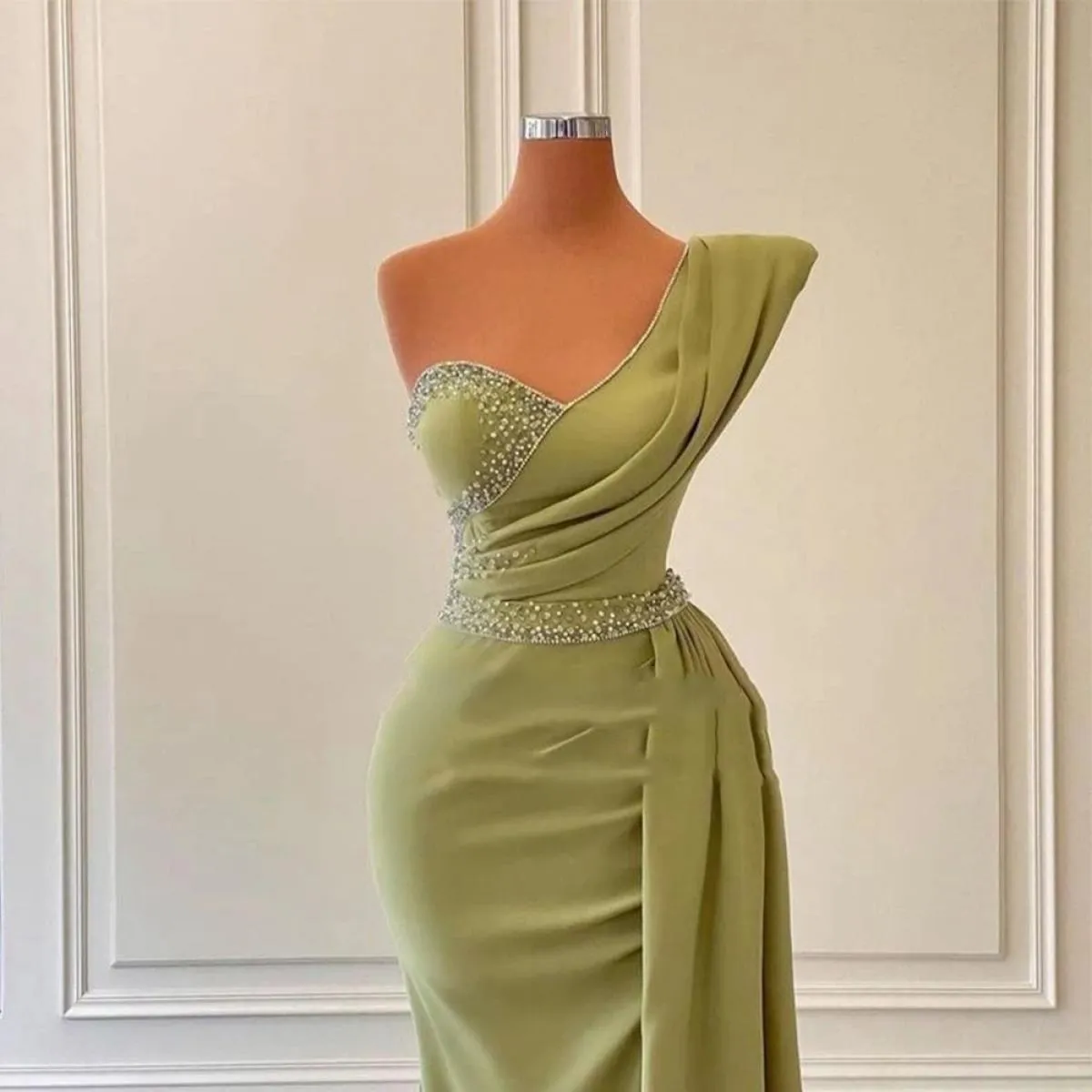 Abiti da sera verde chiaro Sirena con spacco laterale Splendidi abiti eleganti da donna monospalla da principessa Abiti da cerim