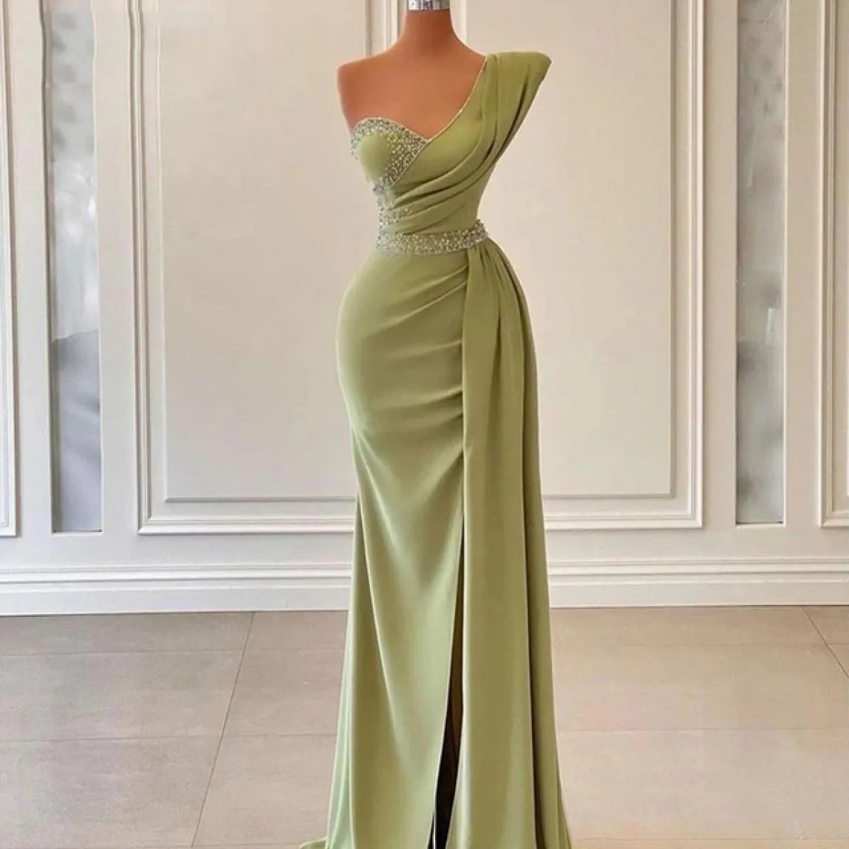 Abiti da sera verde chiaro Sirena con spacco laterale Splendidi abiti eleganti da donna monospalla da principessa Abiti da cerim