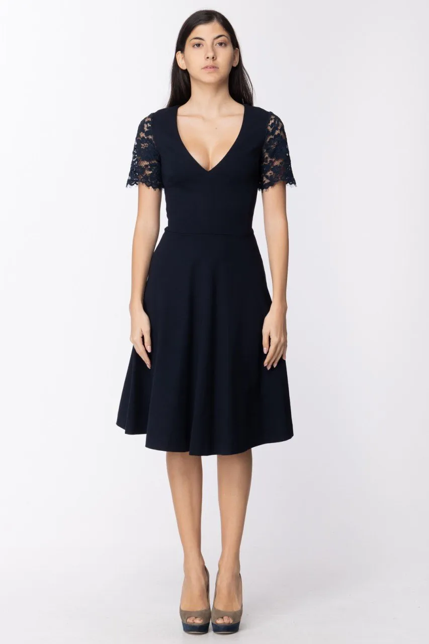 Abito con pizzo sulle spalle BLU INFINITO
