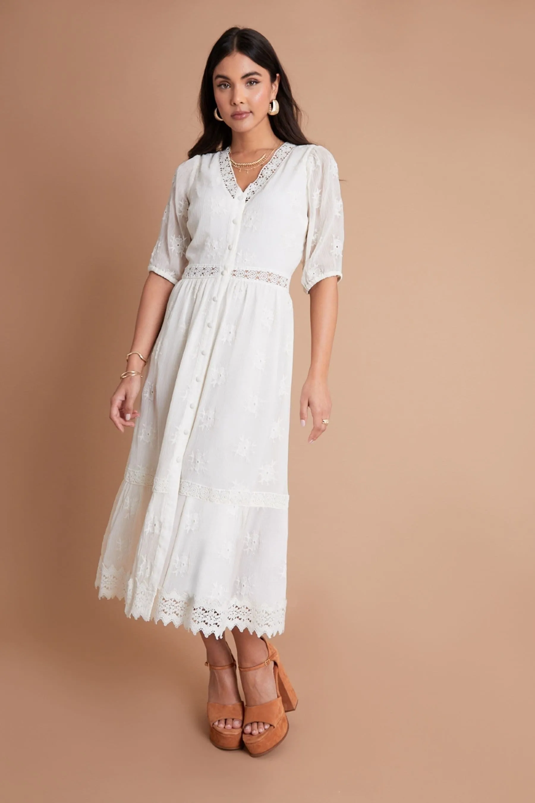 Another Sunday Cream - Abito midi in chiffon con bottoni Pizzo ricami