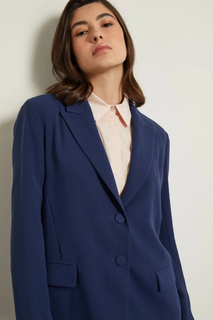 Blazer con bottoni rivestiti