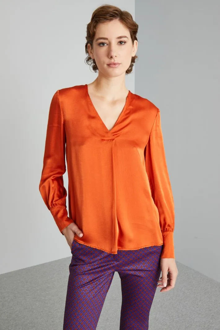 Blusa in raso martellato