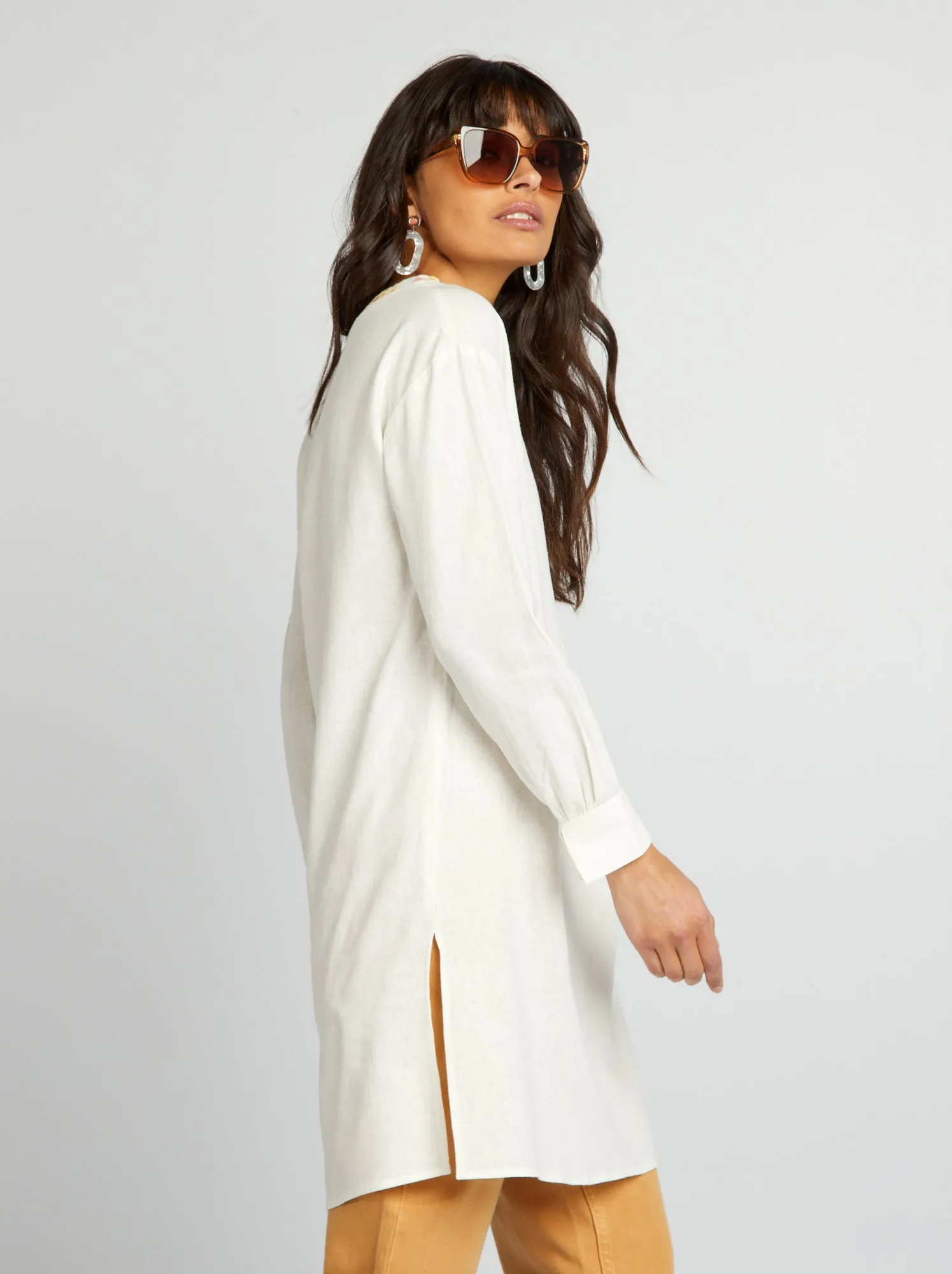 Blusa lunga in lino con collo serafino - BIANCO