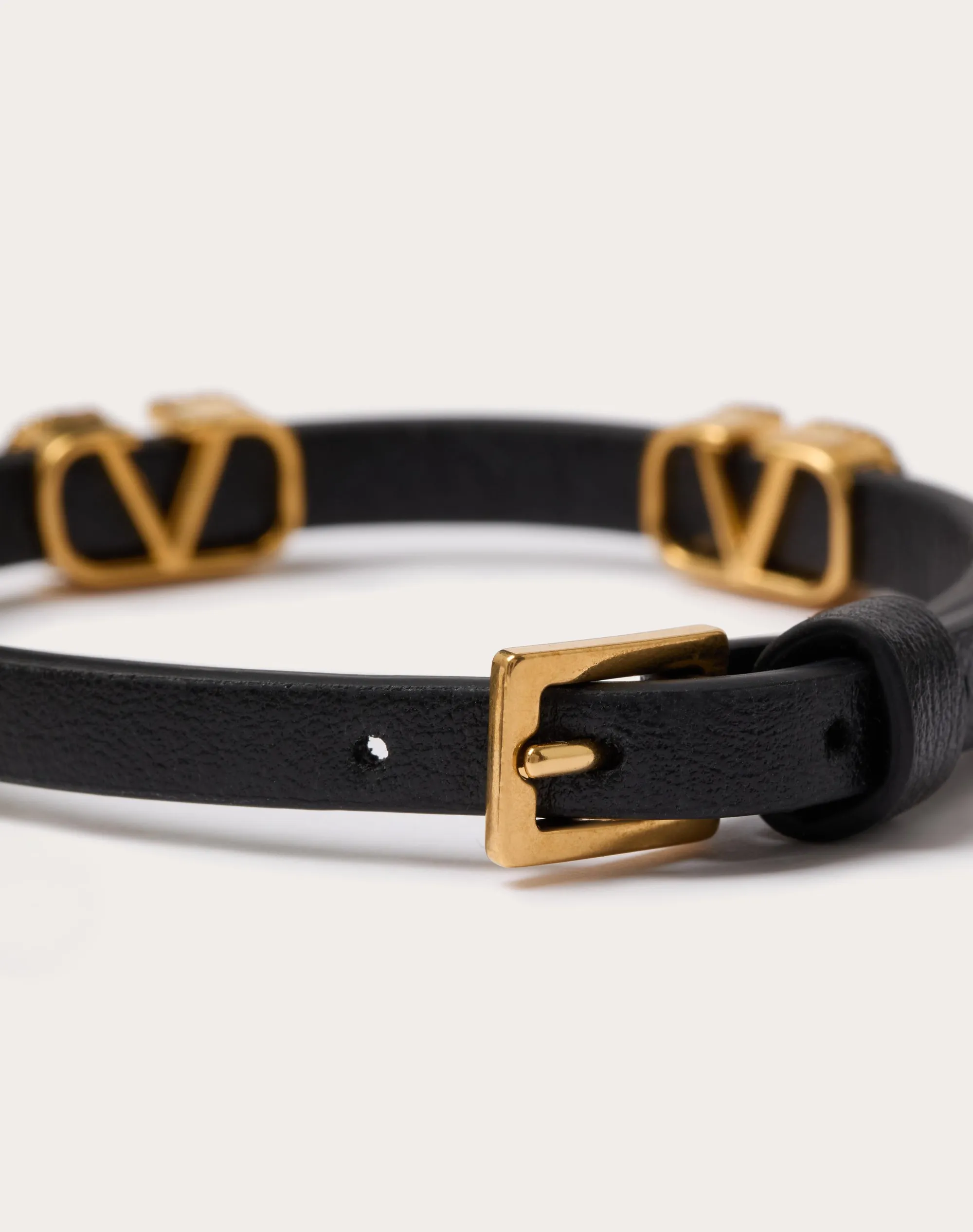 BRACCIALE VLOGO SIGNATURE VALENTINO GARAVANI IN PELLE E CRISTALLI