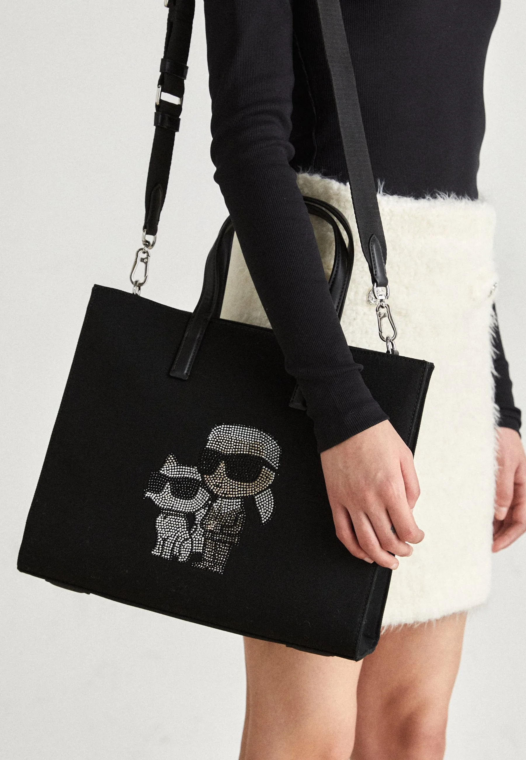 EXCLUSIVE IKONIK - Borsa a mano