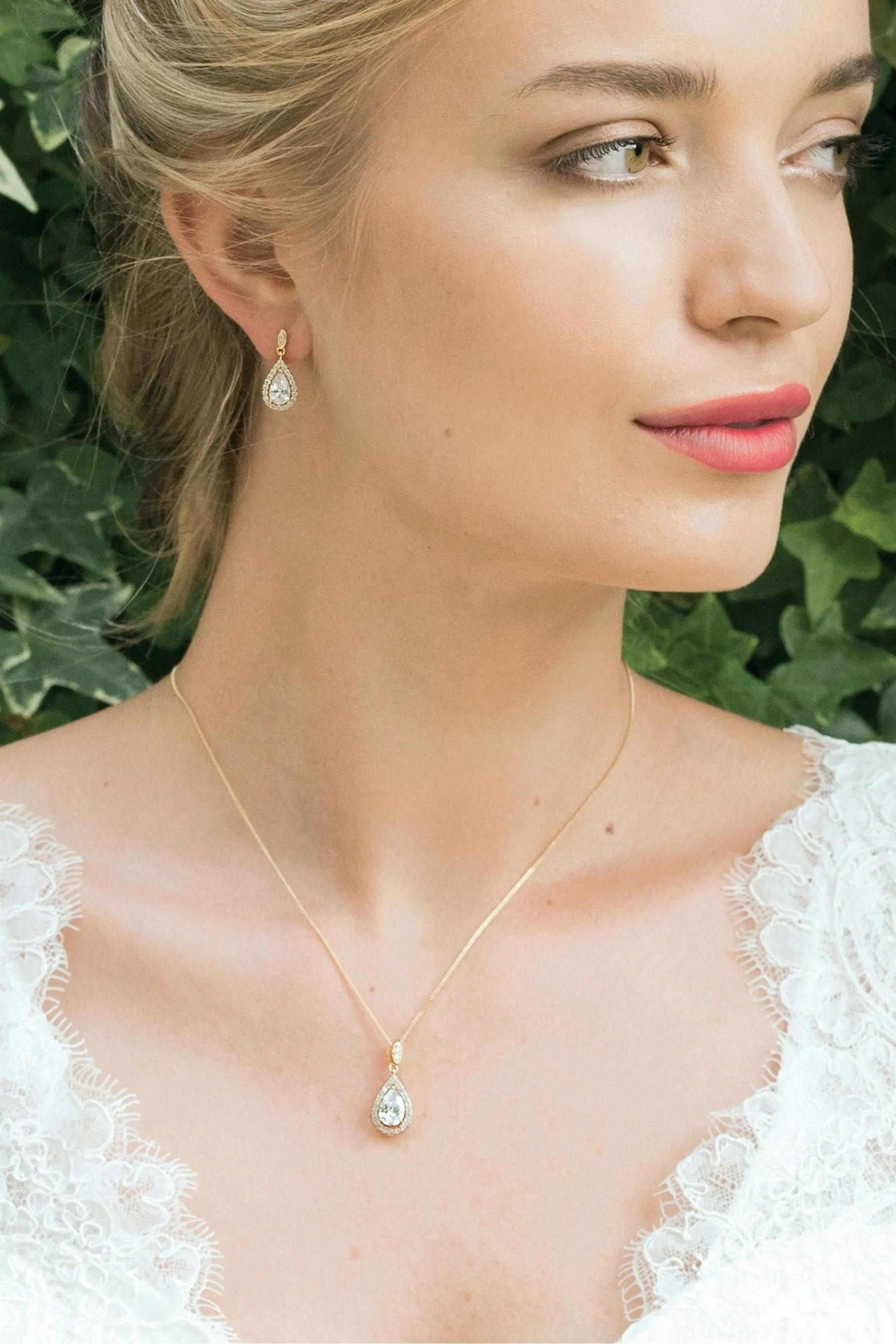 Ivory & Co Belmont - Orecchini a goccia con cristalli