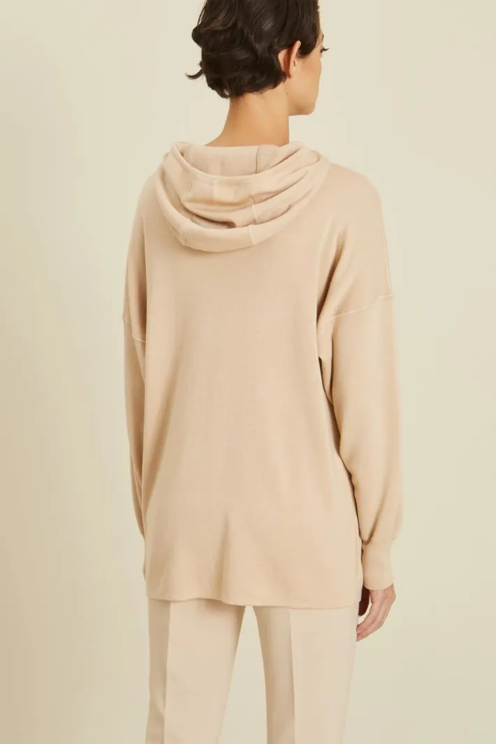 Maglia con cappuccio