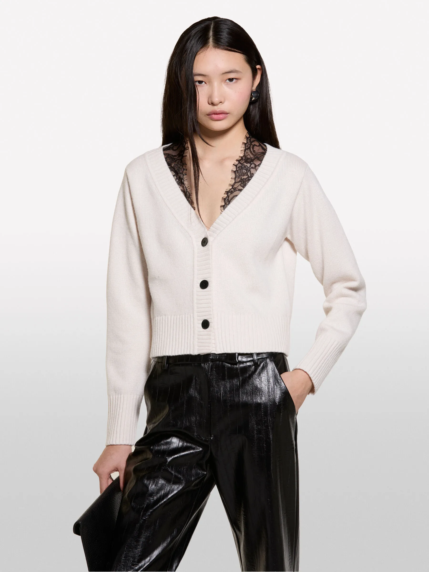 Nuovi arrivi      Cardigan bianco panna con pizzo
