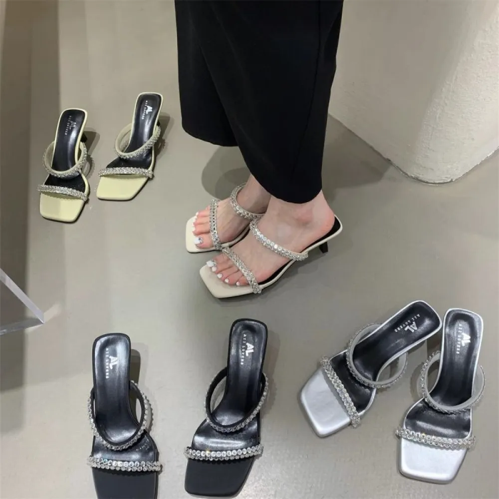 Pantofole francesi con tacco sottile e temperamento, scarpe da fata, 2024, nuova estate, abbigliamento esterno, scarpe col tacco