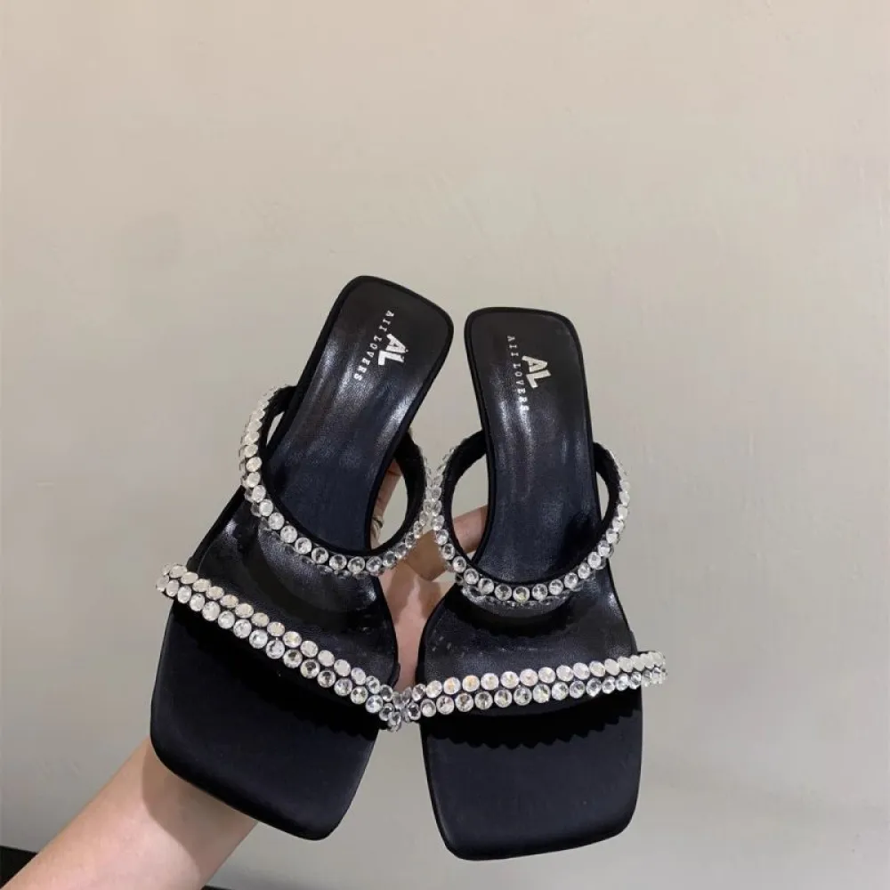Pantofole francesi con tacco sottile e temperamento, scarpe da fata, 2024, nuova estate, abbigliamento esterno, scarpe col tacco