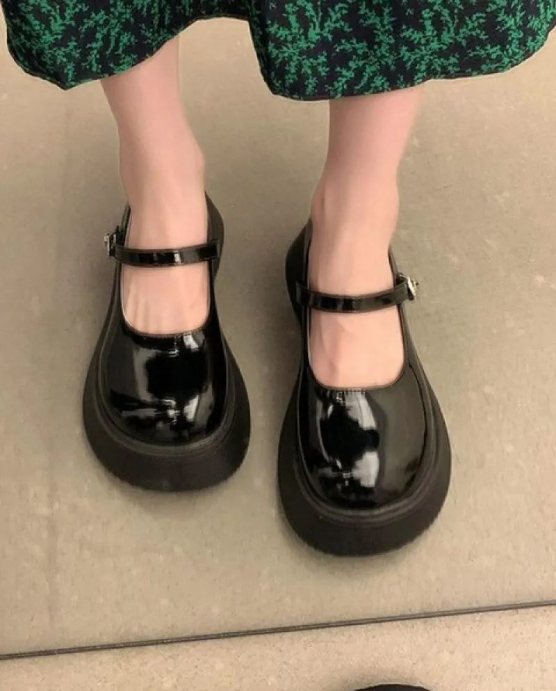 Scarpe eleganti Donna 2022 Stile Lolita Piattaforma Colore Puro Casual Scarpe Carine Estate di Base Mary Janes Fibbia Moda Snada