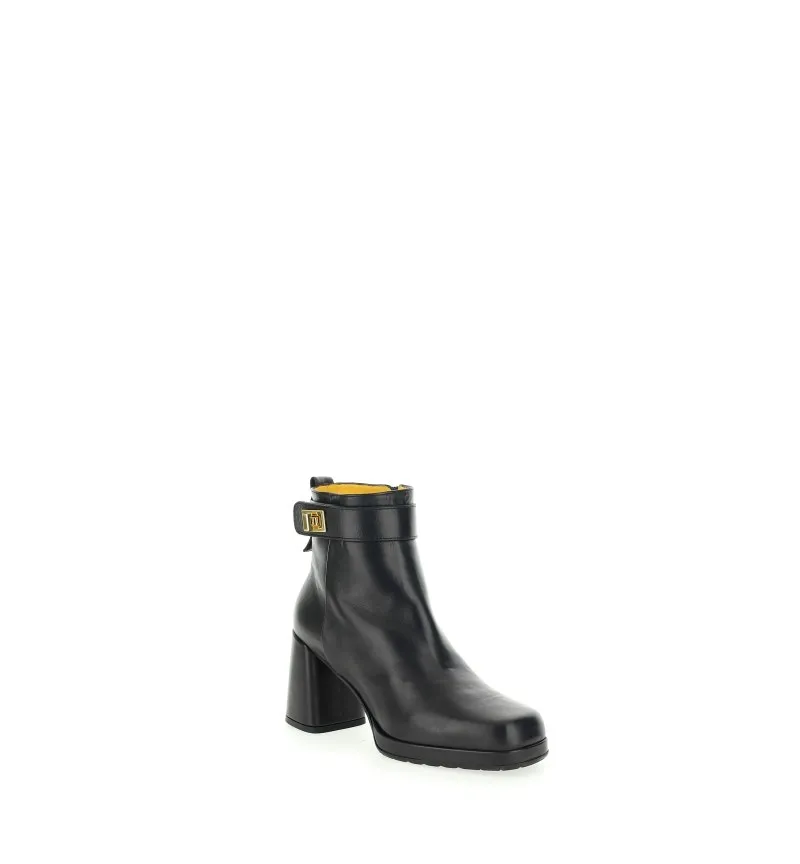 Stivaletto in pelle