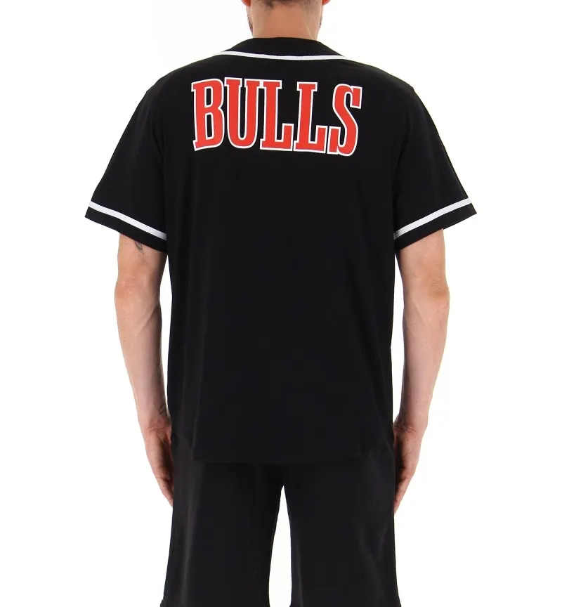 T-shirt con bottoni
